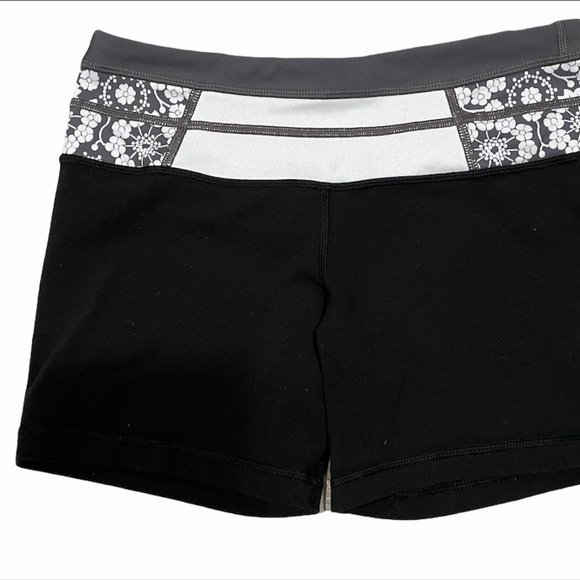 Lululemon Reverse Athletic Shorts High Rise 4.5" - Picture 5 of 13